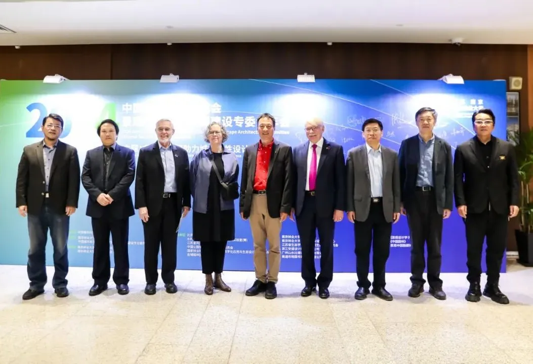 1734688040108847.jpg 1734687987105.jpg