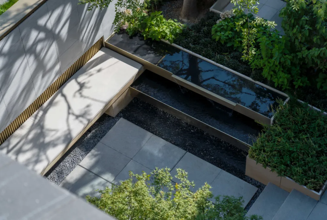 1735611403539828.jpg 1735611397632.jpg