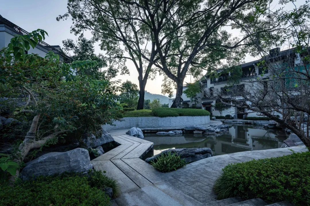 1735614030833860.jpg 1735614017823.jpg