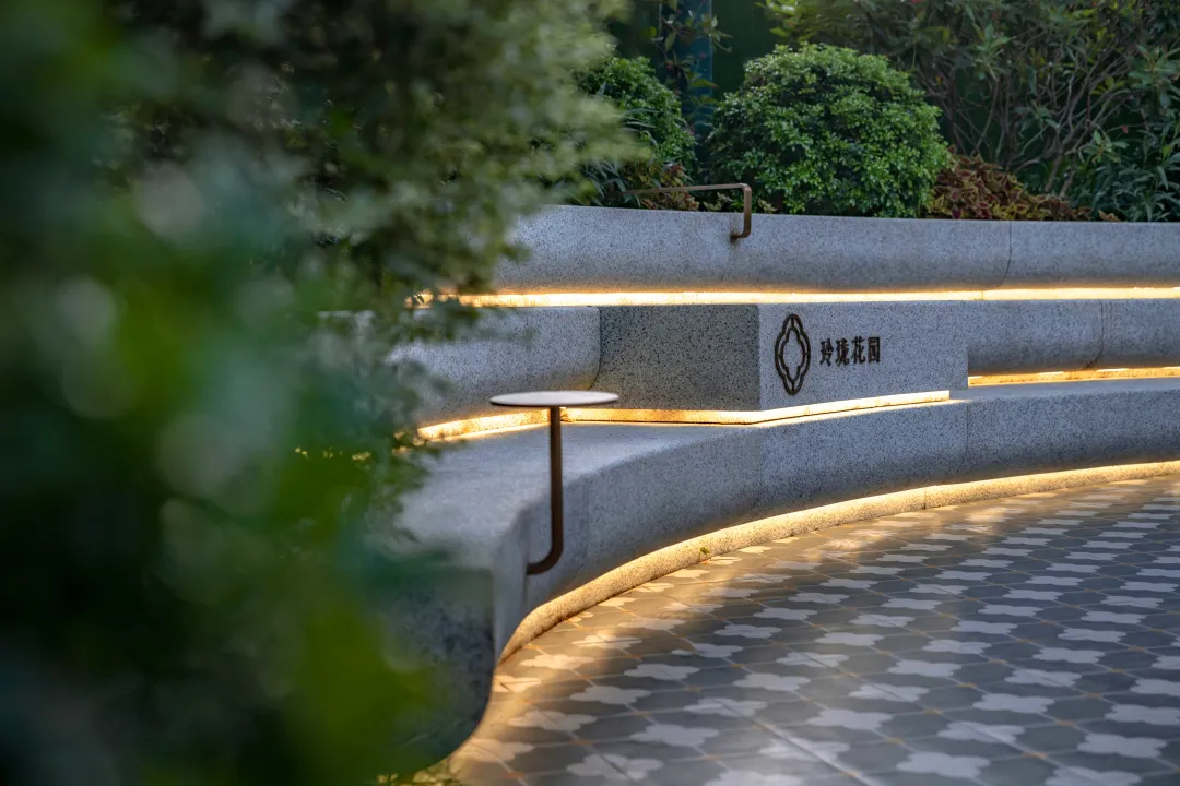 1737862627848338.jpg 1737862618593.jpg