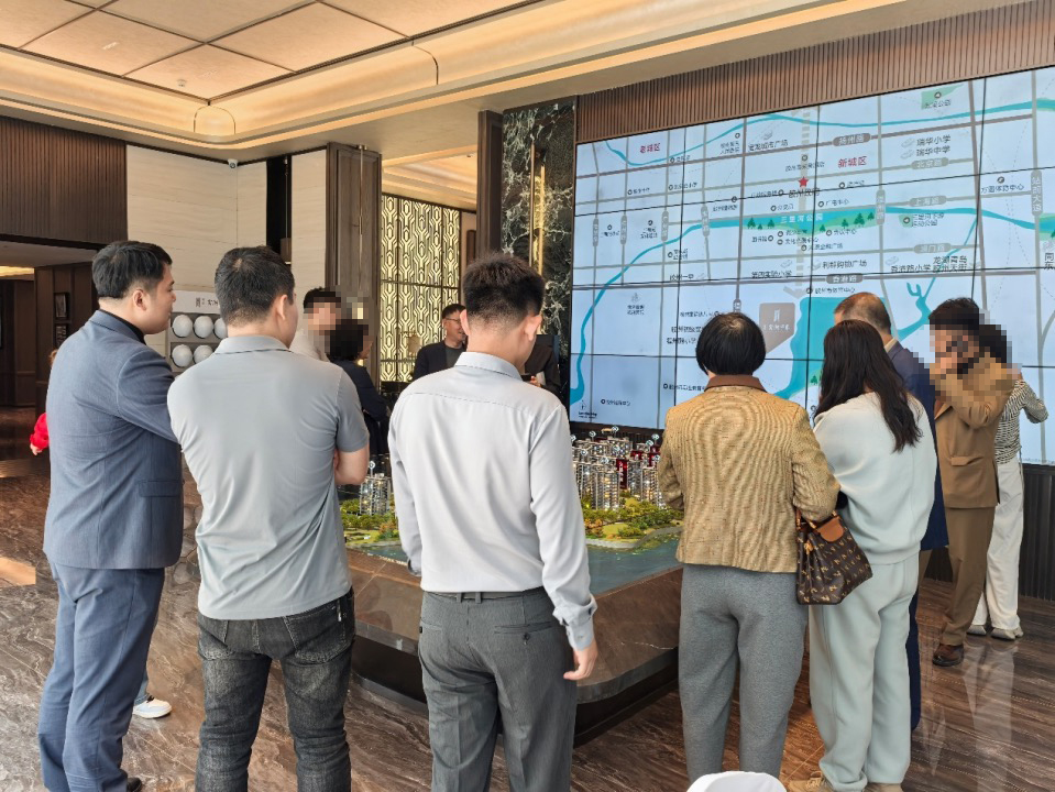 1749720999214735.jpg 90669b6aadbb54de7c8114241f784f7(1).jpg